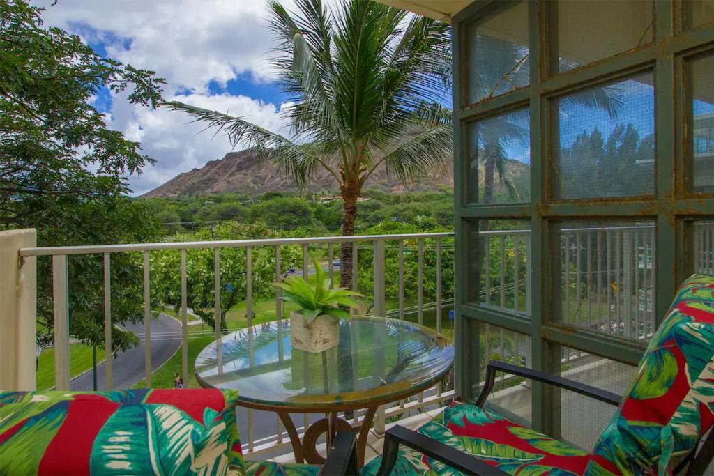 Diamond Head Beach Hotel Гонолулу Екстер'єр фото