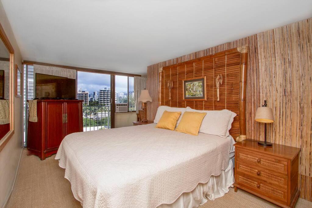 Diamond Head Beach Hotel Гонолулу Номер фото
